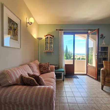 Sourire Du Soleil Montouliers